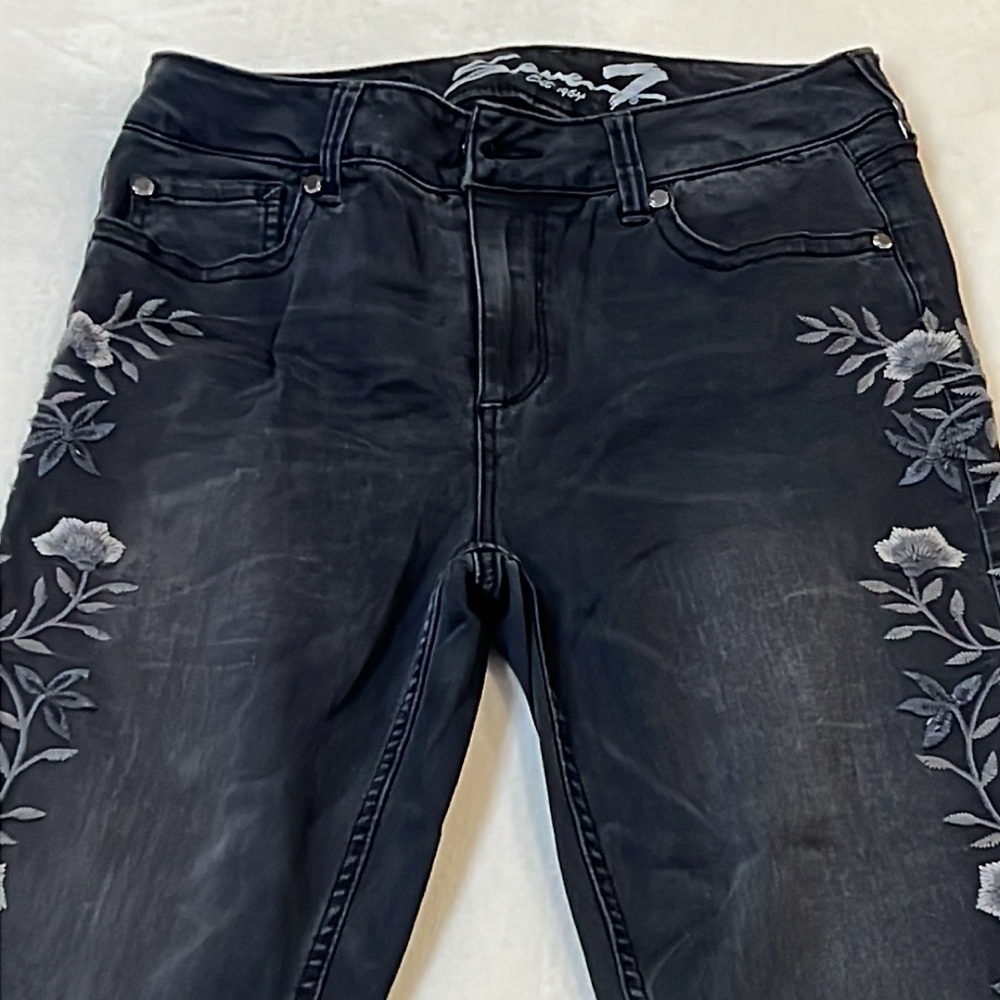 Seven 7 Black Jeans with Floral Embroidery Down Each Leg - Size